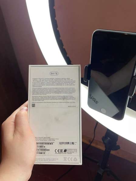 Продам iPhone SE 2020 на 64gb в чёрном цвете в 