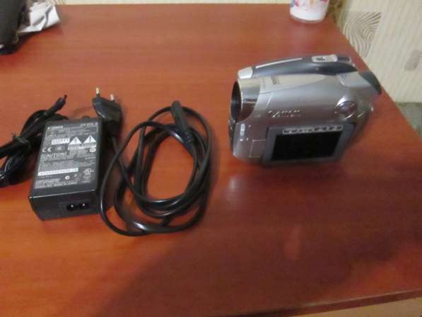 Продам Видеокамеру Canon DC220 в фото 9