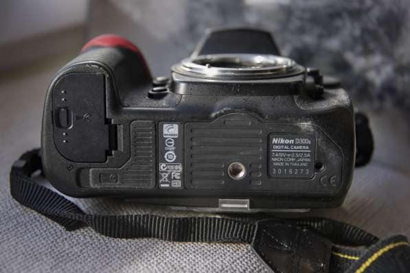 Nikon d300s 12.5 м\п пробег 7500 в Москве фото 5