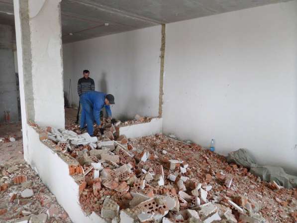 Демонтаж перегородок, стен, зданий, сооружений, вывоз мусора в Самаре