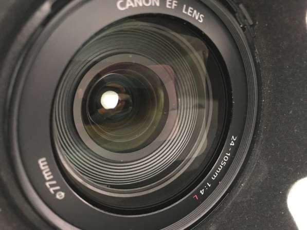 Canon EOS 5D Mark III DSLR Camera with EF 24-105mm Lens в фото 3