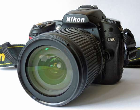 Nikon D90 Kit 18-105 Nikkor Новая без пробега