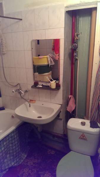 Продам 1 комнатную квартиру малосемеечного типа на Аральской в Симферополе