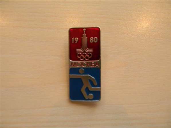 Значок. Олимпиада.Футбол.Ленинград, турнир, стадион.3 разных в фото 22