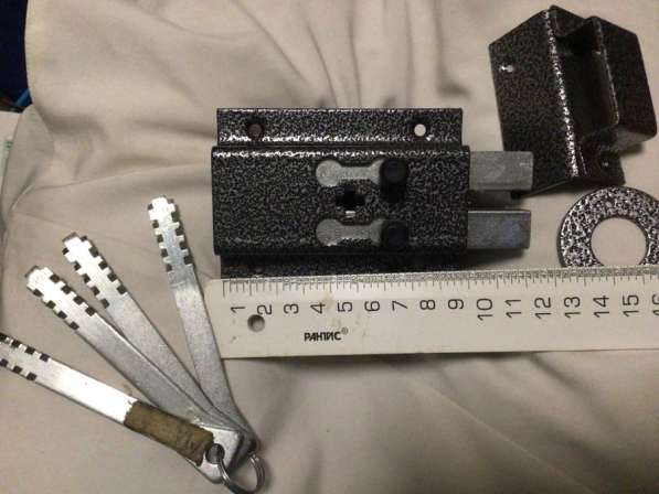 Замки бу в Москве фото 3