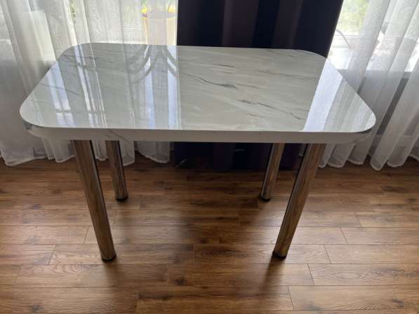 Стол для кухни