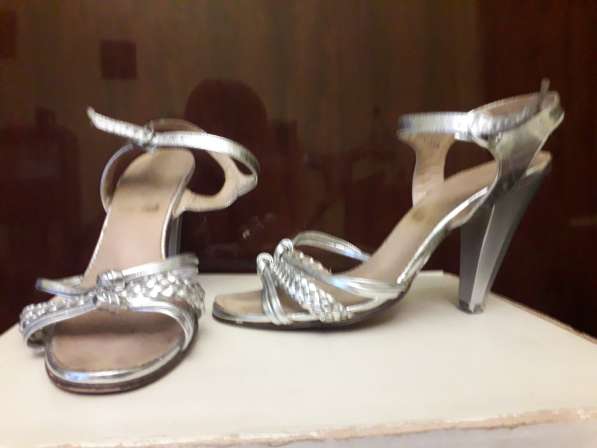 Босоножки женские