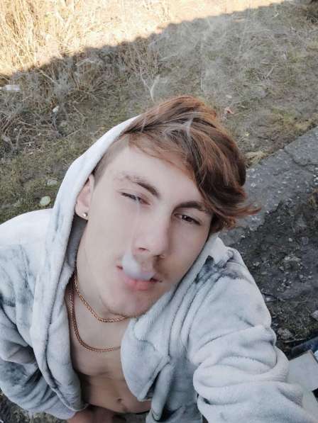 Я простои парень в