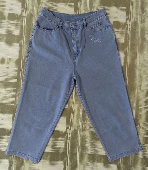 Бриджи женские джинсовые стрейч р.48-50 голубые