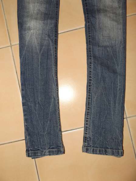 Крутые джинсы бойфренды в фото 6
