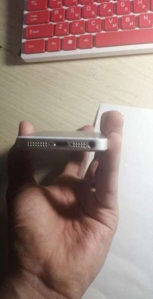 Apple IPhone SE 32GB White(Отпечаток работает) в Кирове фото 3