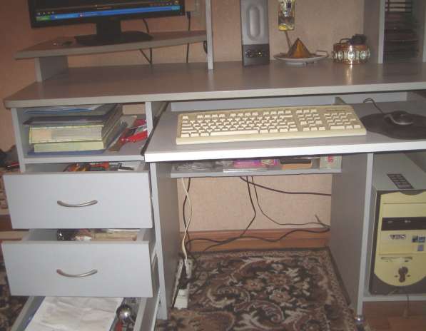 Компьютерный стол в Волгограде фото 3