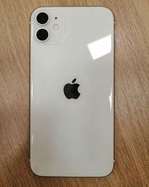 White iPhone 11, 64Gb