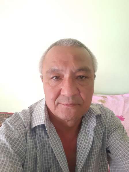 Bahrom, 51 год, хочет пообщаться
