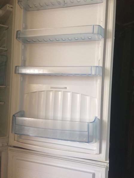 Холодильник 2-х камерный в Балашихе фото 4