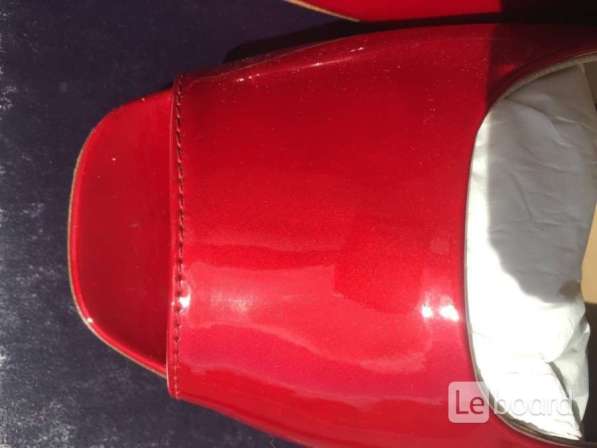 Балетки новые Lesilla Италия размер 39 лак кожа красные в Москве фото 5