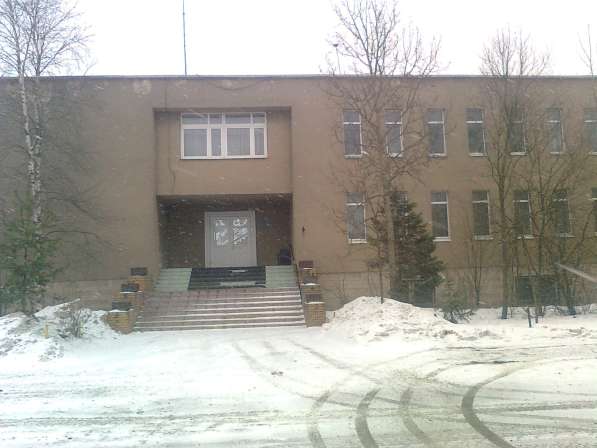 Продаю административно-офисное здание 1025 кв. м