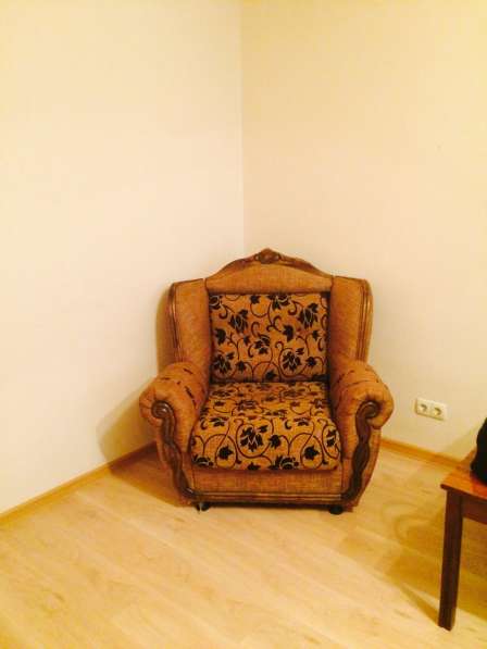 Продаю два кресла и диван в Балашихе