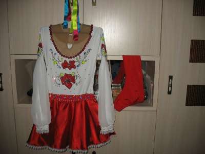 на прокат платье для выступлений по фигурному катанию в Казани