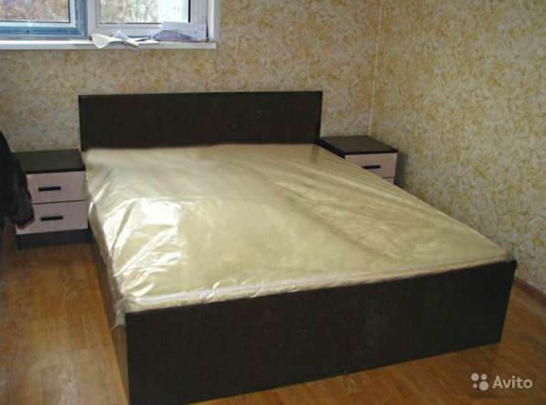 Кровать двухспальная с матрасом в комплекте