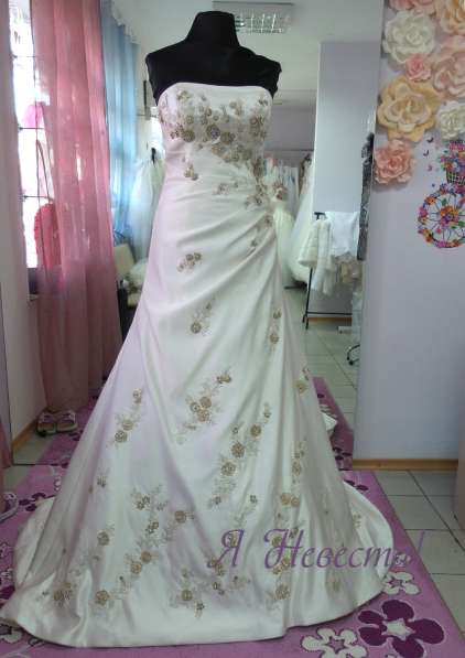Атласное свадебное платье в Симферополе фото 6