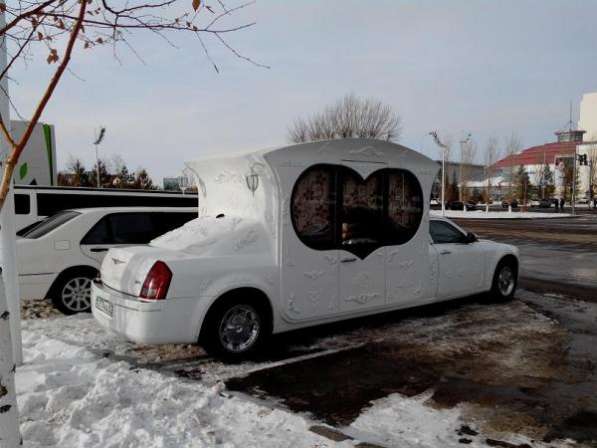 Новинка Chrysler 300C Карета белого цвета для любых мероприятий. в фото 5