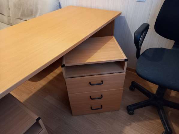 Продаются шкафы и офисная мебель в Севастополе фото 11