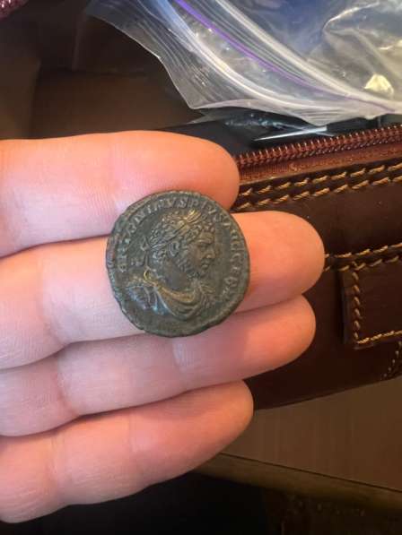 Прадается древняя монета в Москве