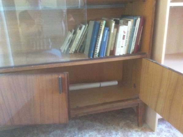Книжный шкаф дерево старый с антресолью в Москве фото 5