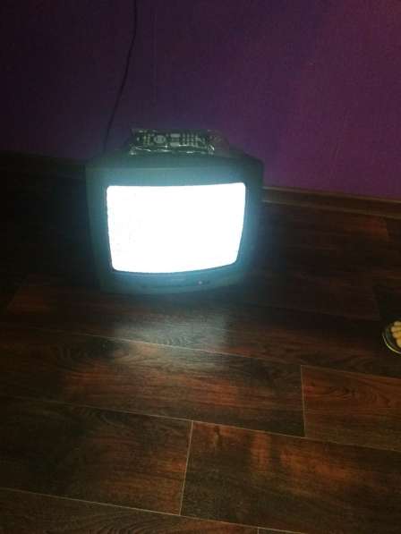 Телевизор в рабочем состоянии, 35 см