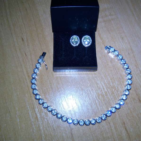 Серебрянный набор браслет и серьги пусеты в фото 6