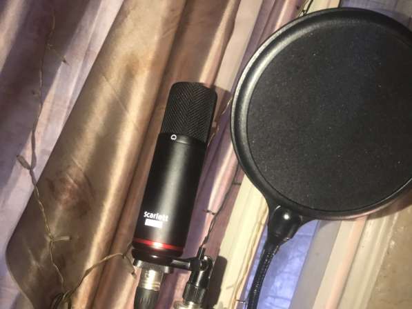 Студийный микрофон комплект Focusrite Scarlett Studio solo