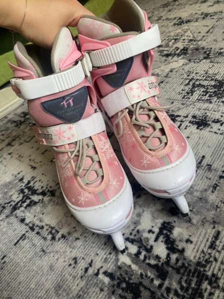 Коньки женские в Боброве