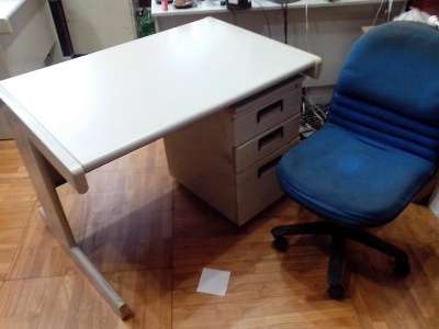 Б/У мебель офисная столы стулья