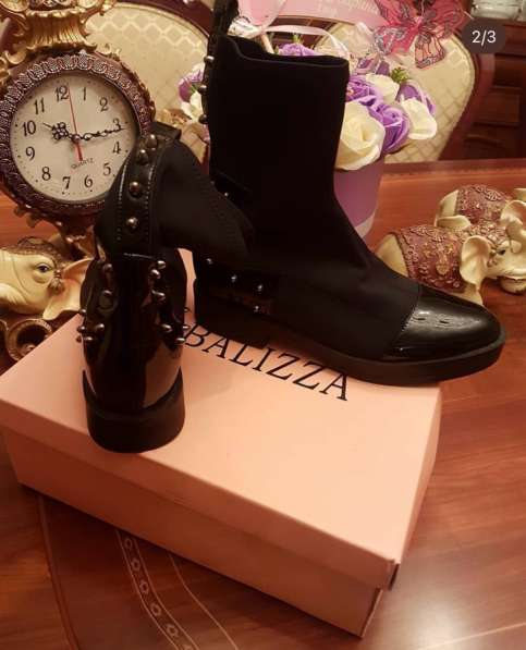 Новые ботинки.37р