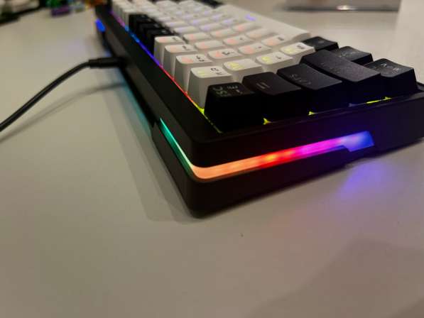 Клавиатура проводная USB с RGB подсветкой со свичами в Тольятти фото 5