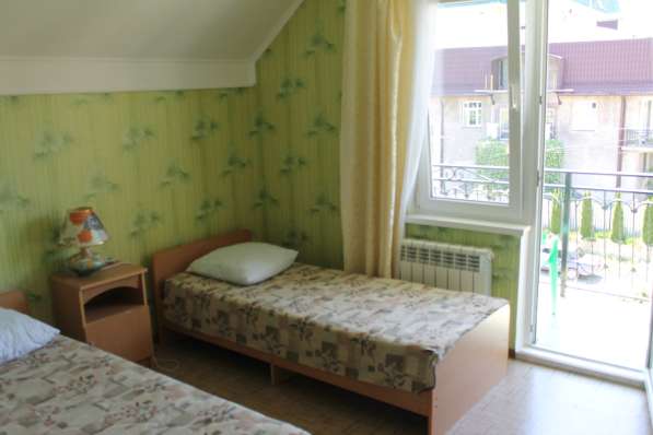 Посуточная аренда 2-3 - местных номеров в Лазаревской в Сочи фото 8