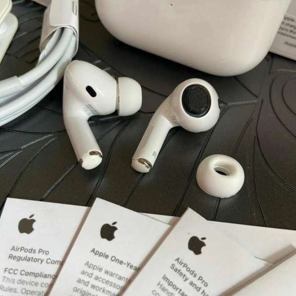 Беспроводные наушники AirPods Pro в Краснодаре