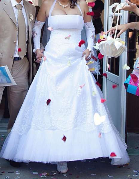 Продается свадебное платье в Пятигорске