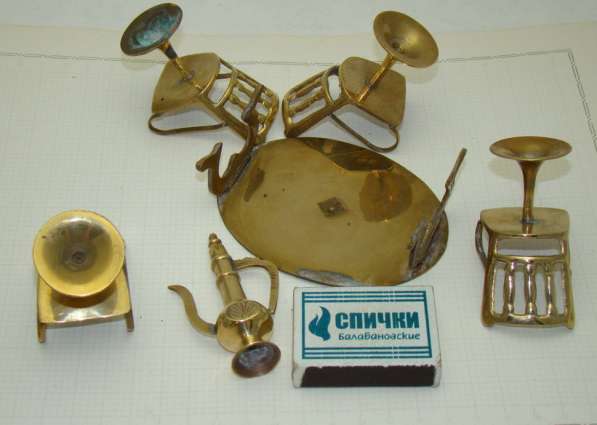 Миниатюры Стол со стульями и кумган кукольные (P821) в Москве