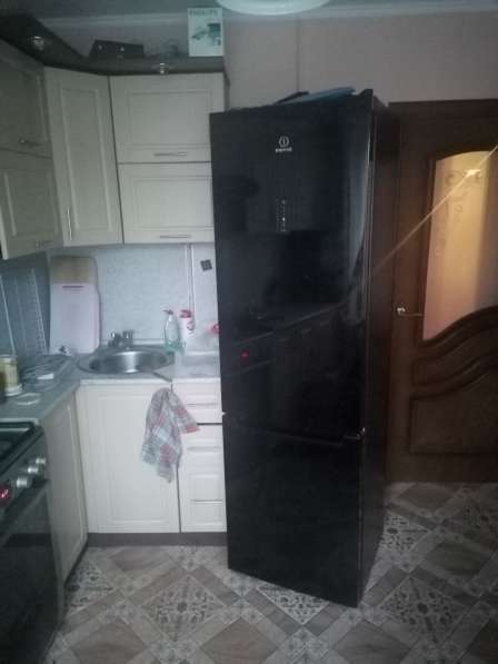 Продаю почти новый холодильник INDESIT DF 5200 B в Щелково