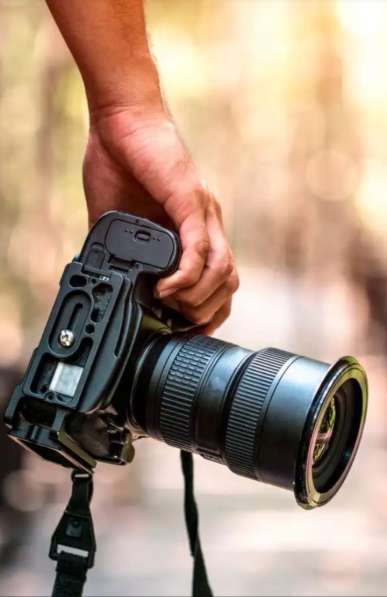 Требуется массажистка - напарница! в 