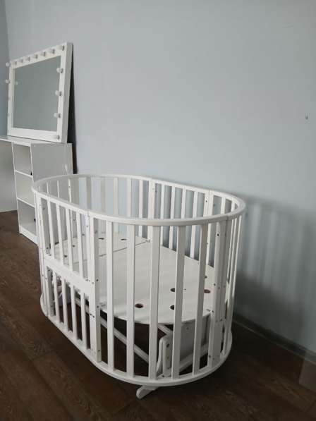 Детская кроватьс маятником 8в1 круглая, овальная