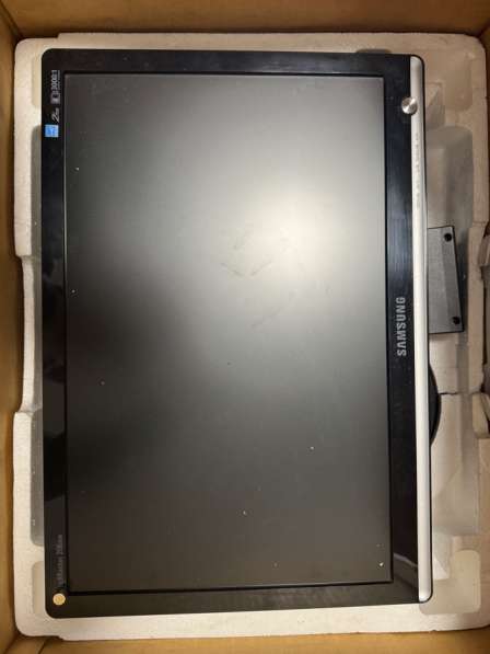 Компьютерный офисный монитор Samsung SyncMaster 206BW в Москве фото 4