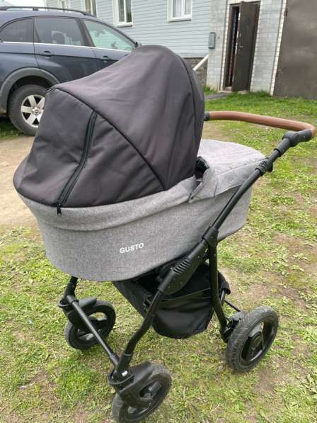 Продам коляску 3/1