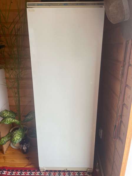 Продам морозильную камеру