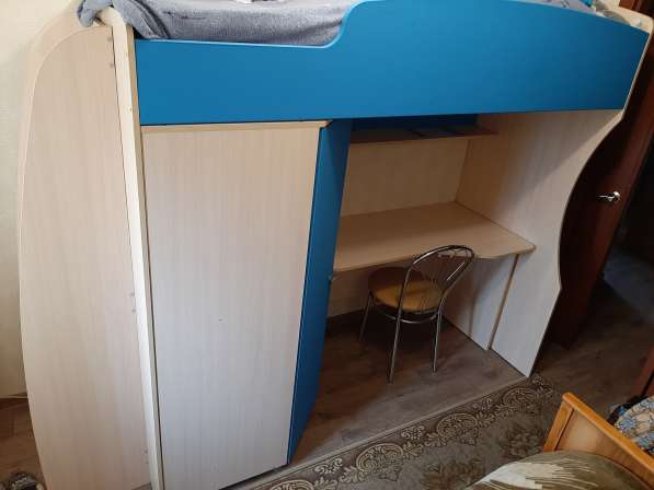 Кровать-чердак +шкаф, стол и матрас в Солнечногорске фото 4