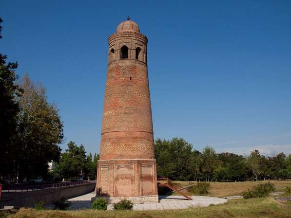 Узгенский историко-архитектурный комплекс башня Мунара