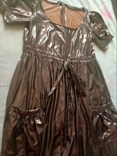 Платье с эффектом металлик с карманами в Орле фото 9
