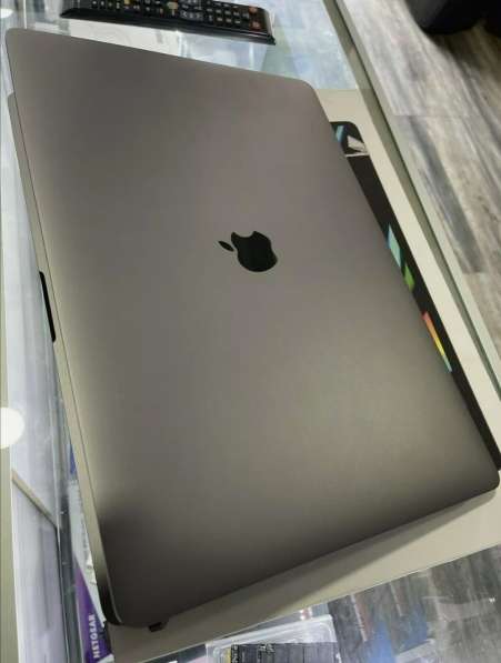 Apple macbook pro 16